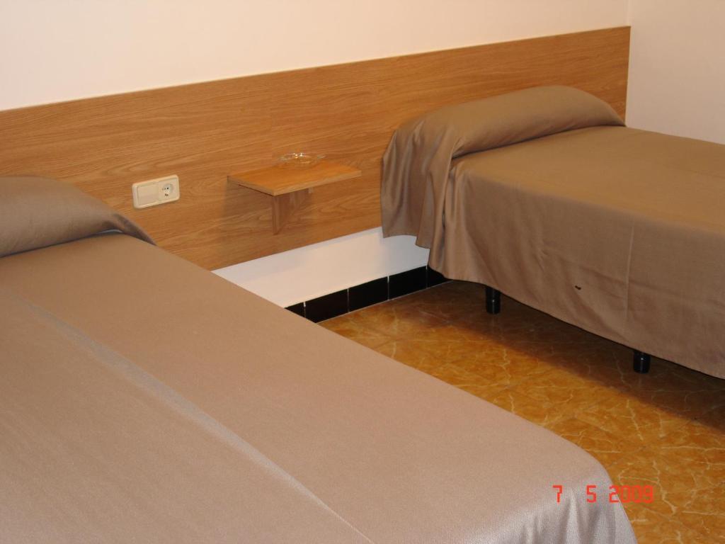 Hostal Can Blanco Sarria de Ter Ngoại thất bức ảnh